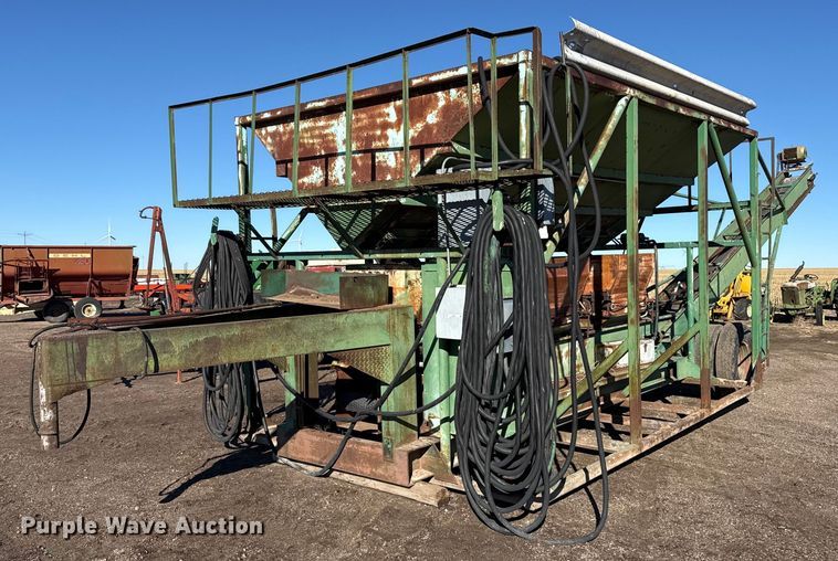 Roller mill - EP2824