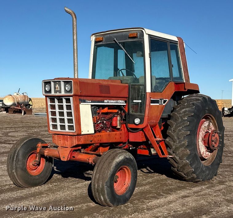 1978 International 1586 tractor - EP2830