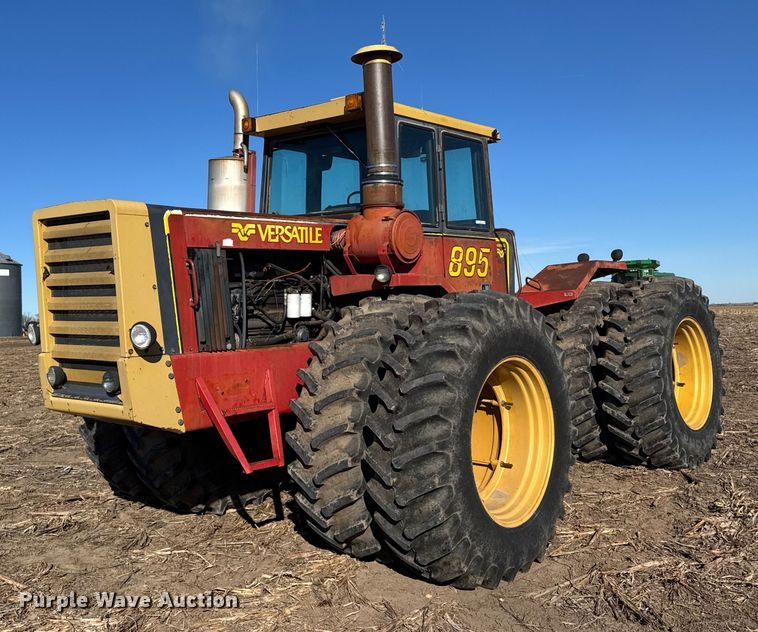 1980 Versatile 895 4WD tractor - FB0620