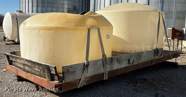 (2) poly tanks - FG2590