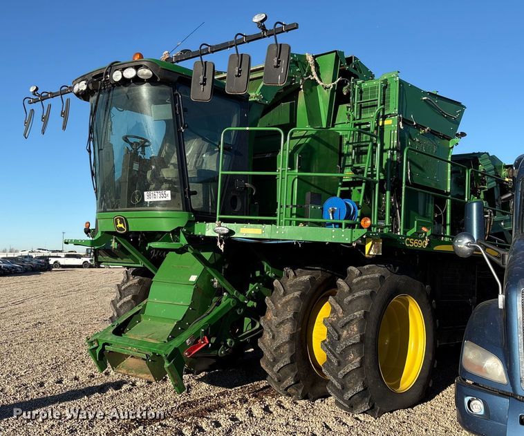 2020 John Deere CS690 RWA cotton stripper - YA1990
