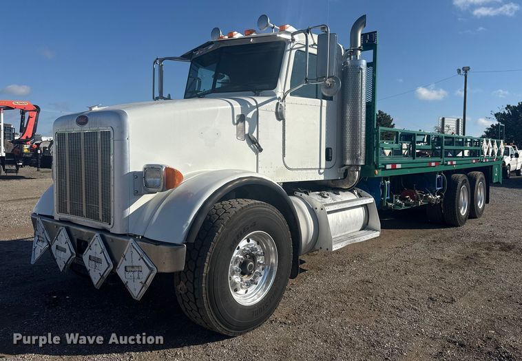 2007 Peterbilt 357 flatbed truck - EG1756
