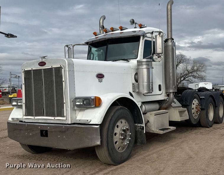 2006 Peterbilt 379 semi truck - ET4329