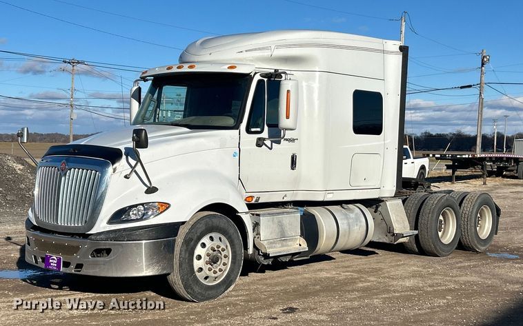 2014 International ProStar+122 semi truck - ET6857