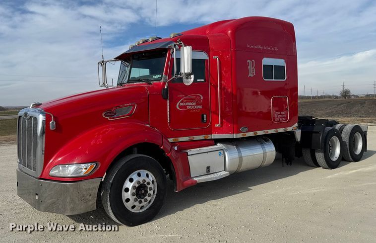 2009 Peterbilt 386 semi truck - EU6410