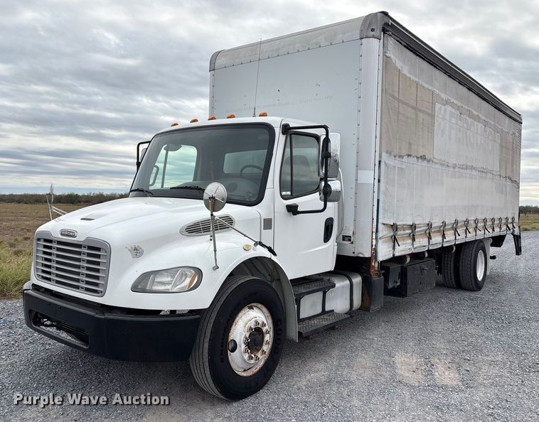 2016 Freightliner M2 side curtain box truck - EU7092