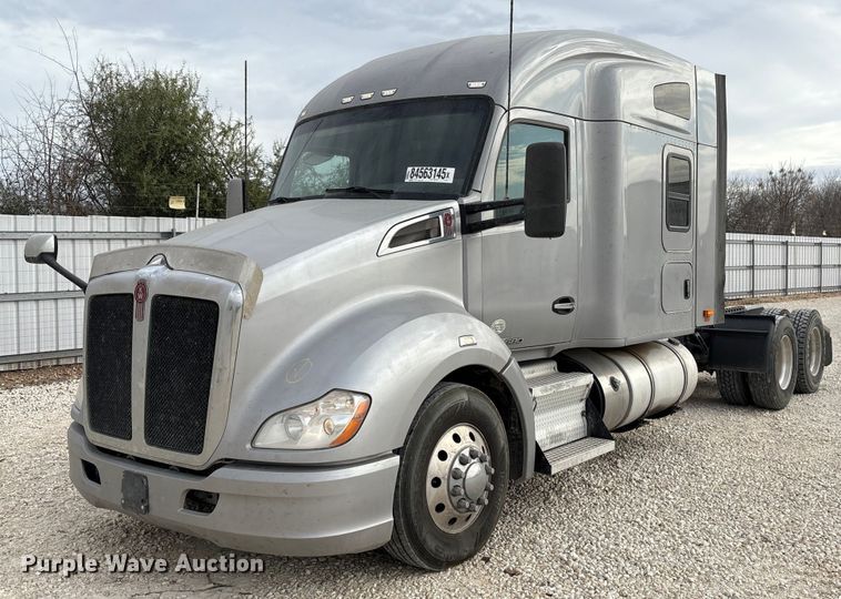 2018 Kenworth T860 semi truck - YA1194