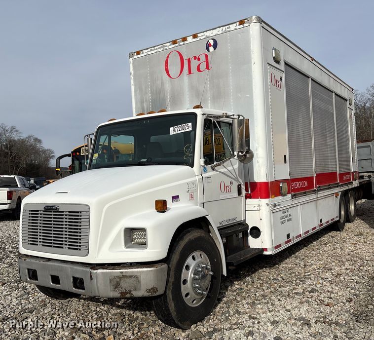 2003 Freightliner FL80 delivery truck - YA1799