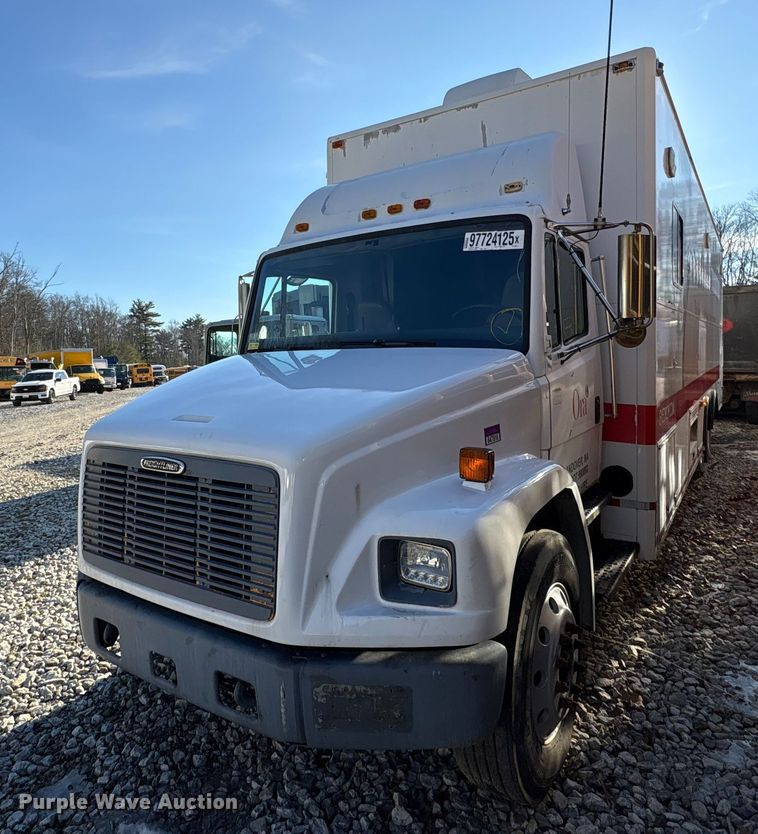 2003 Freightliner FL80 mobile medical unit - YA1816