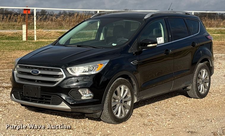 2017 Ford Escape SUV - ED2400