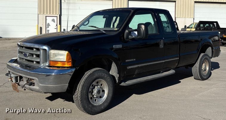 1999 Ford F350 Super Duty XLT Ext. Cab pickup truck - ED5098