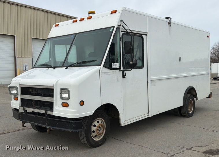 2003 Ford E450 delivery truck - ED5099