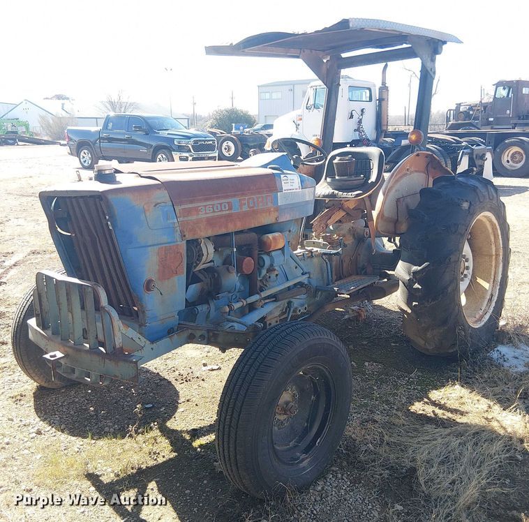 Ford 3600 tractor - EE1447