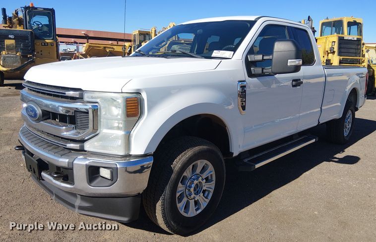 2022 Ford F250 Super Duty XLT Ext. Cab pickup truck - EE5113