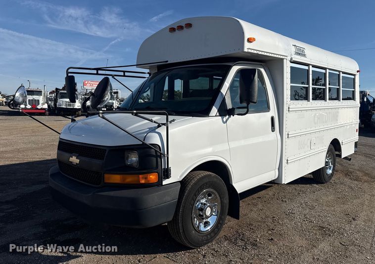 2007 Chevrolet Express bus - EG1916