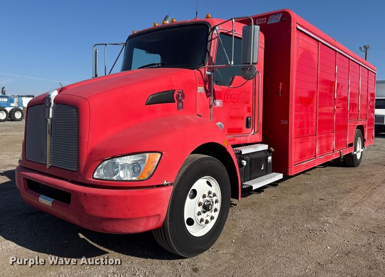 2012 Kenworth T370 delivery truck - EG1939