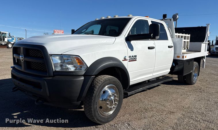 2016 RAM 4500 Crew Cab flatbed truck - EG1969