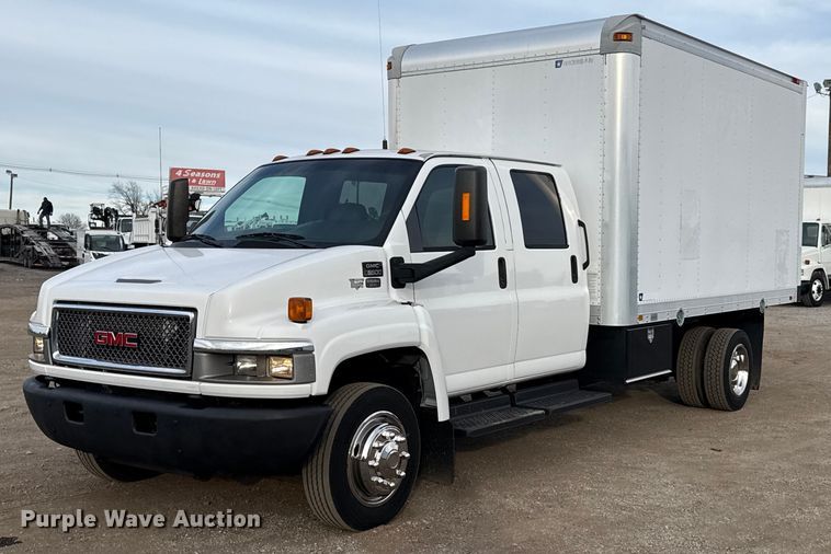 2009 GMC C5500 Crew Cab box truck - EG2011