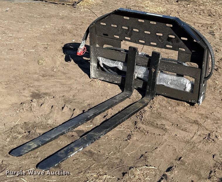 2025 Giyi skid steer forks - EN0295