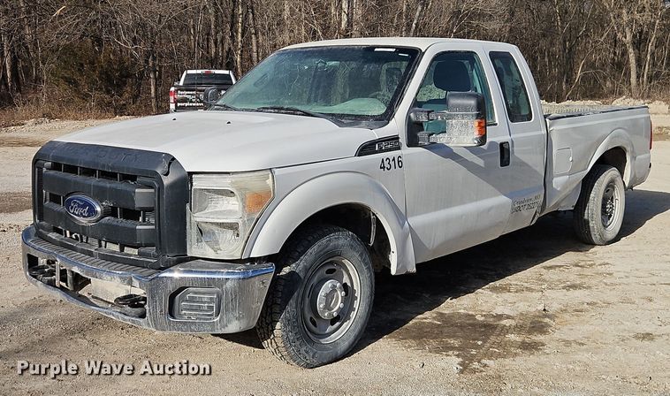 2012 Ford F250 Super Duty Ext. Cab pickup truck - EO4948