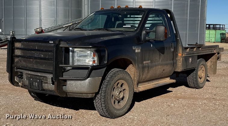 2006 Ford F350 Super Duty bale bed pickup truck - EP2841