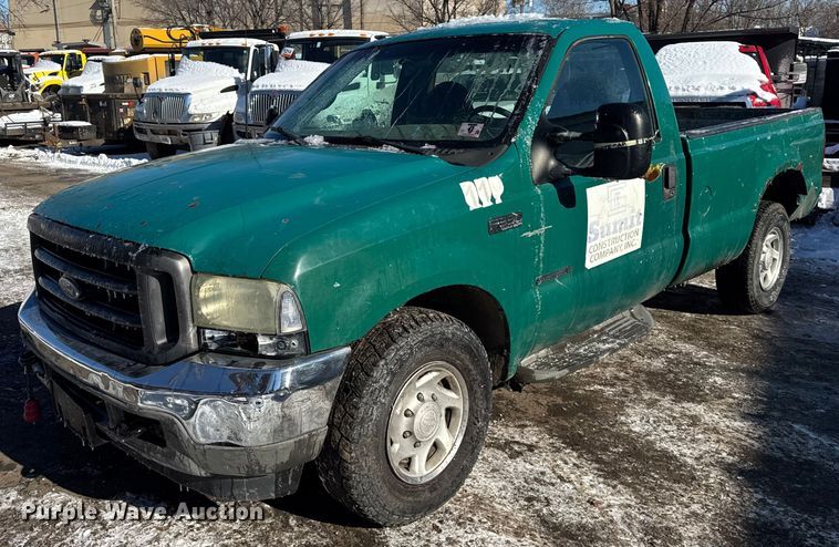 2002 Ford F350 Super Duty pickup truck - ER0399