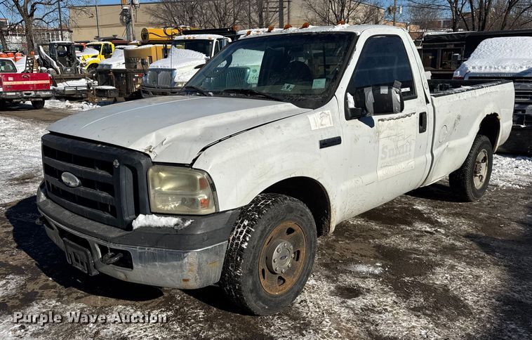 2006 Ford F250 Super Duty pickup truck - ER0402