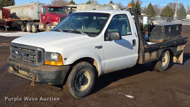 1999 Ford F250 flatbed pickup truck - ES2636
