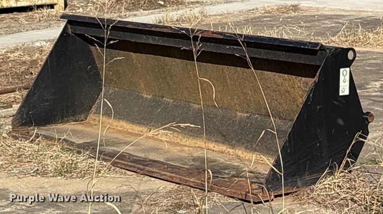 Caterpillar BR18B skid steer bucket - ES8532