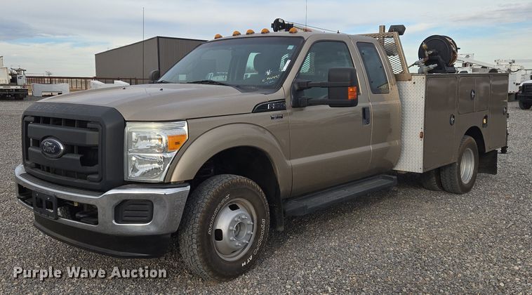 2012 Ford F350 Ext. Cab utility bed pickup truck - ET1126