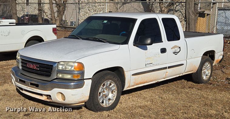 2006 GMC Sierra 1500 Ext. Cab pickup truck - ET1180