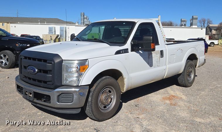 2016 Ford F250 Super Duty pickup truck - ET1184