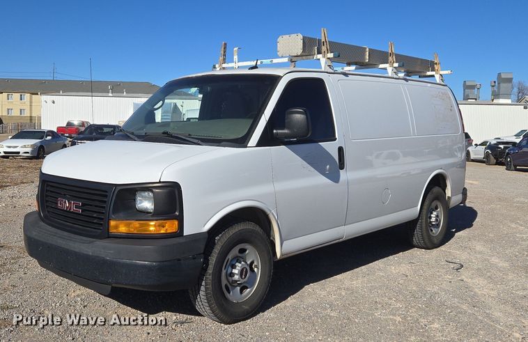 2014 GMC Savana 2500 utility van - ET1186