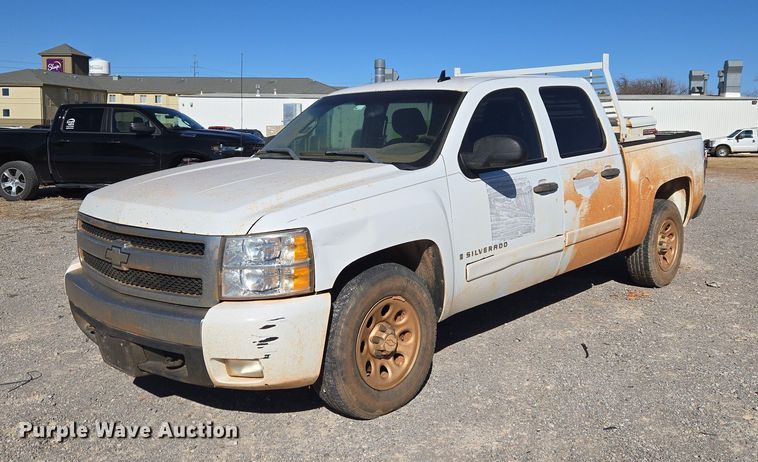 2007 Chevrolet Silverado 1500 Crew Cab pickup truck - ET1187