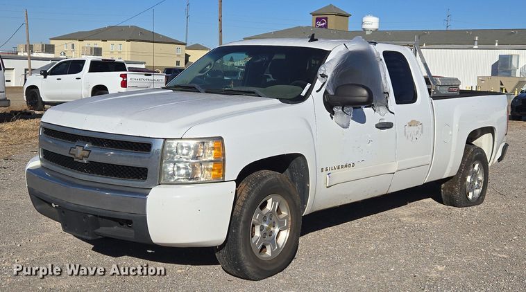2008 Chevrolet Silverado 1500 Ext. Cab pickup truck - ET1195