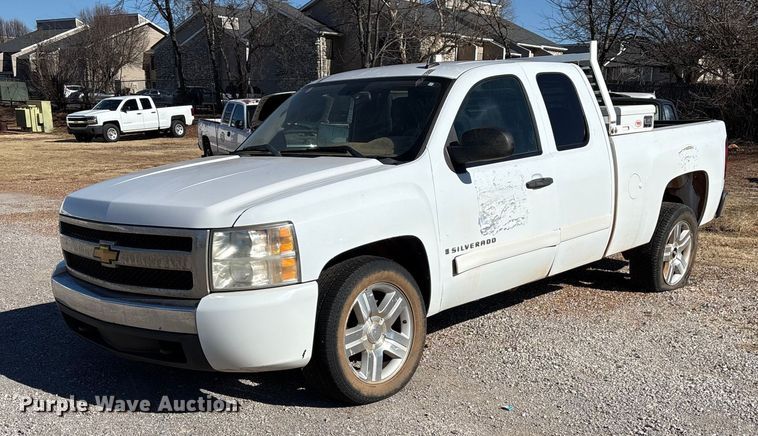 2008 Chevrolet Silverado 1500 Ext. Cab pickup truck - ET1198