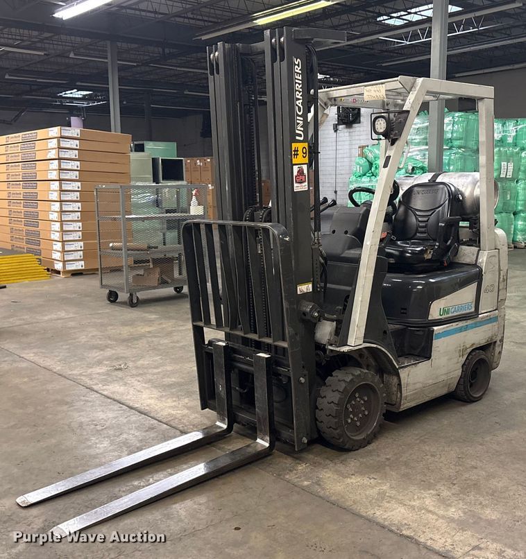 2016 UniCarriers CFS40 forklift - ET8650