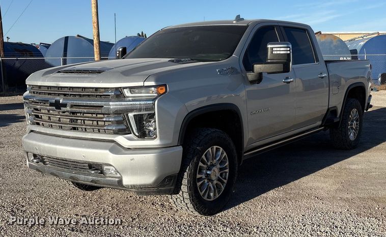 2022 Chevrolet Silverado 2500HD Crew Cab pickup truck - EU4786