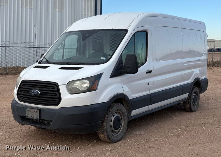 2017 Ford Transit 250 van - EU4831
