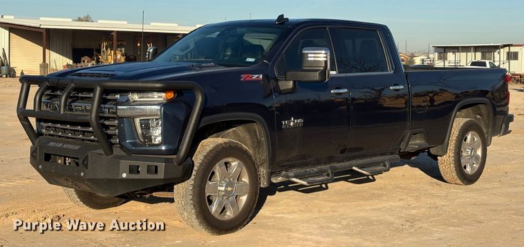 2022 Chevrolet Silverado 3500HD Crew Cab pickup truck - EU7329