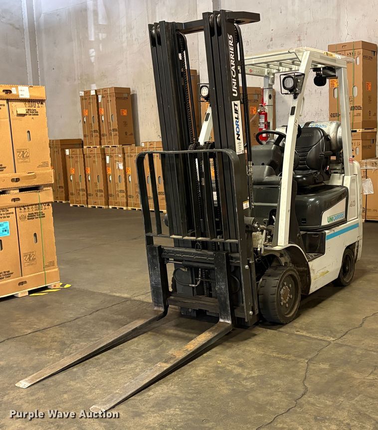 2017 UniCarriers CFS40 forklift - EU8577