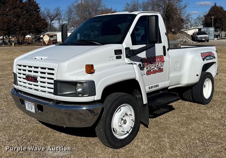 2007 GMC C5500 pickup truck - FB0726