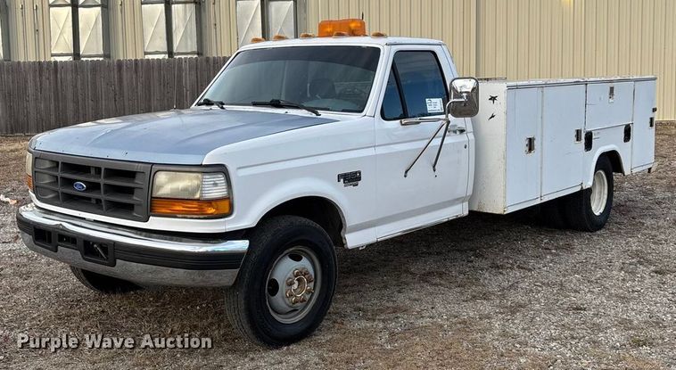1995 Ford F350 utility bed pickup truck - FG0037