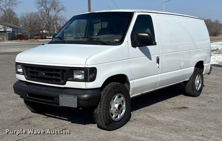 2002 Ford E350 Super Duty  van - FG0066