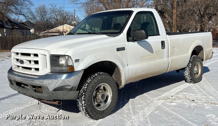2002 Ford F250 Super Duty pickup truck - FG2597