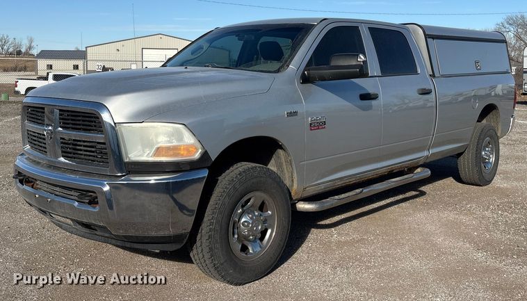 2011 Dodge Ram 2500 Crew Cab pickup truck - FG2598