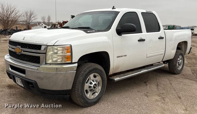 2013 Chevrolet Silverado 2500HD Crew Cab pickup truck - FG2634