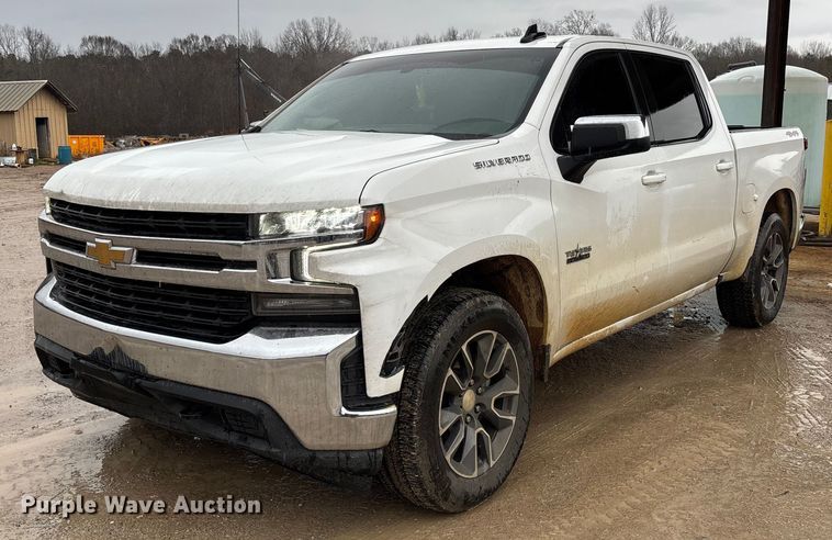 2020 Chevrolet Silverado 1500 Crew Cab pickup truck - FI1645