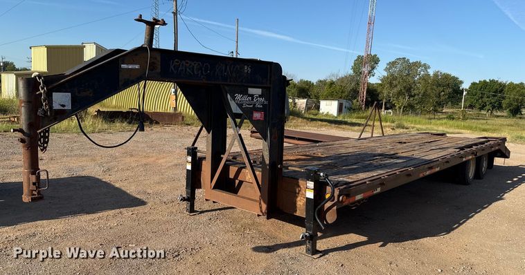 2002 Kargo King equipment trailer - GH9385