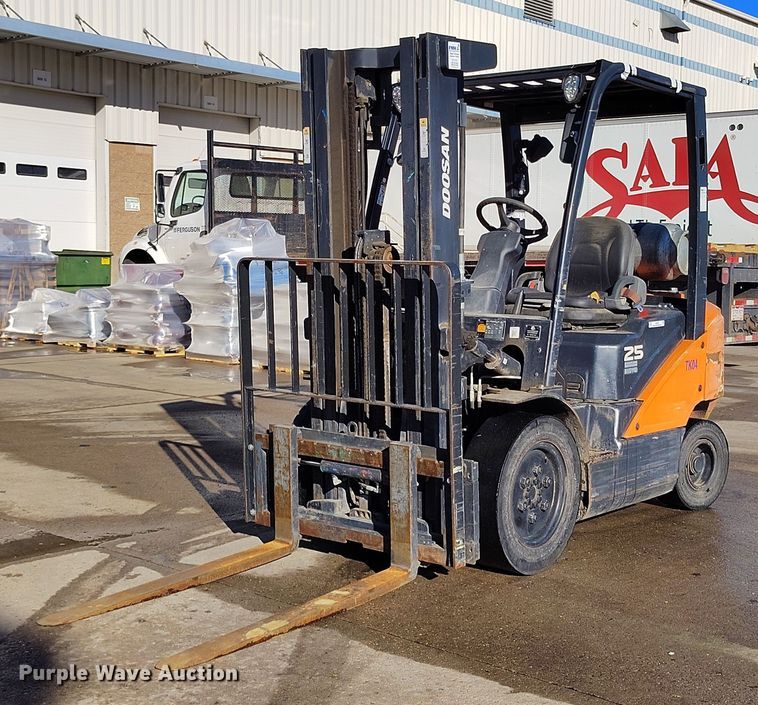 2018 Doosan G25-7 forklift - IH9421